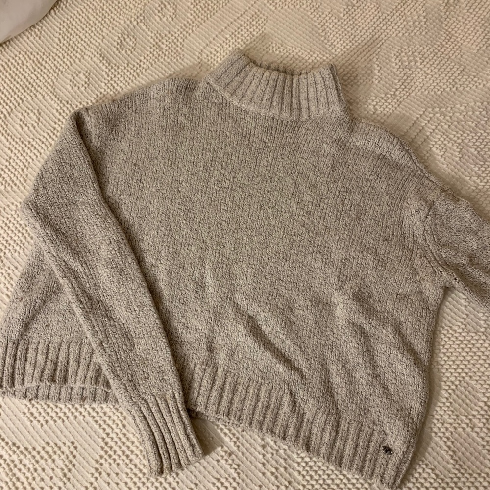 american eagle turtleneck sweater